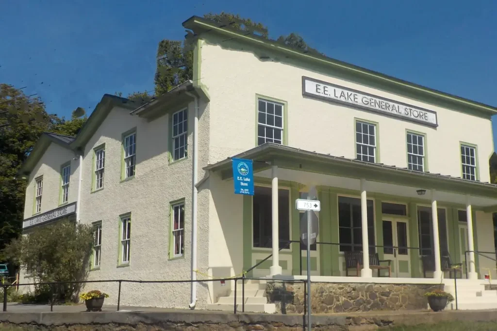 E.E Lake General Store